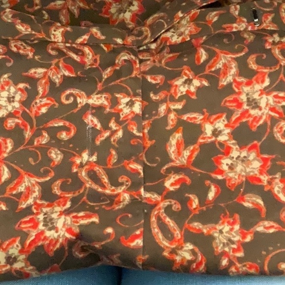 VILLAGER SPORT stretch A line skirt with split. - Picture 6 of 6